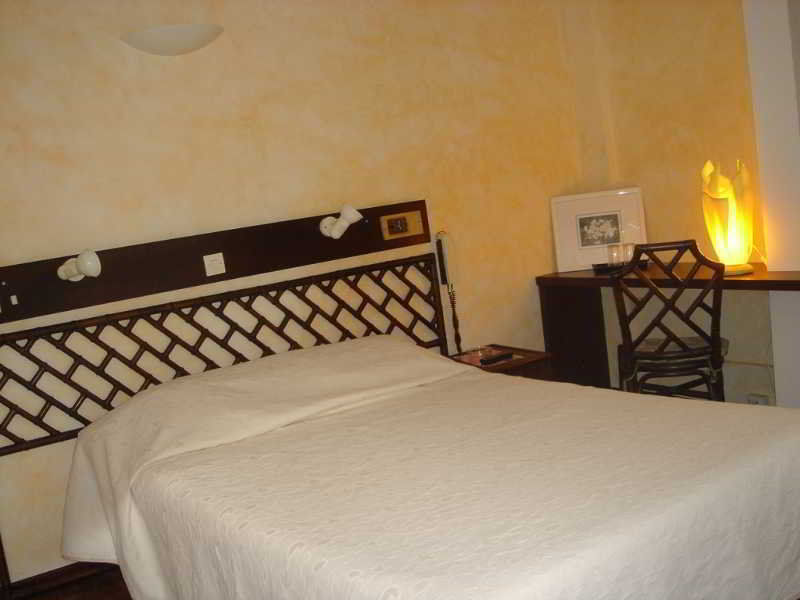 Hotel Acostel Мо Екстер'єр фото